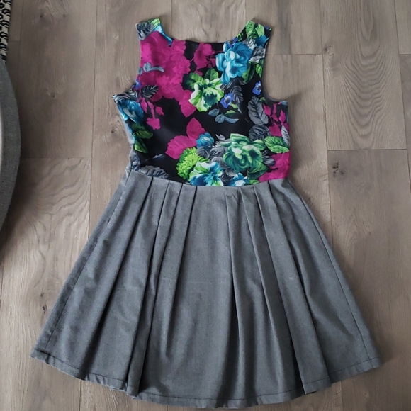 Copious fashion grey and floral dress - Picture 2 of 3